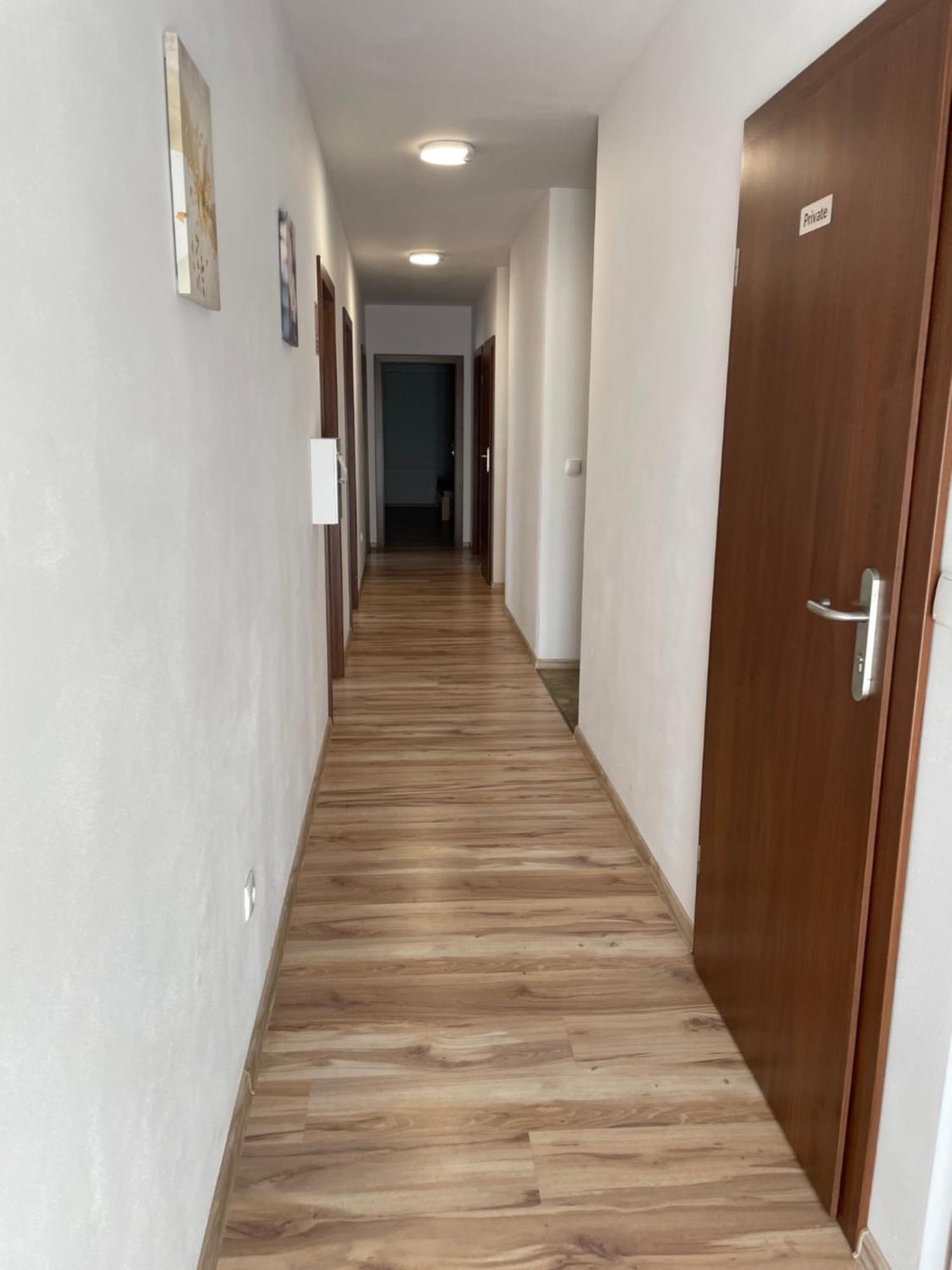 Rozana 51 Apartment ออปอเล ภายนอก รูปภาพ