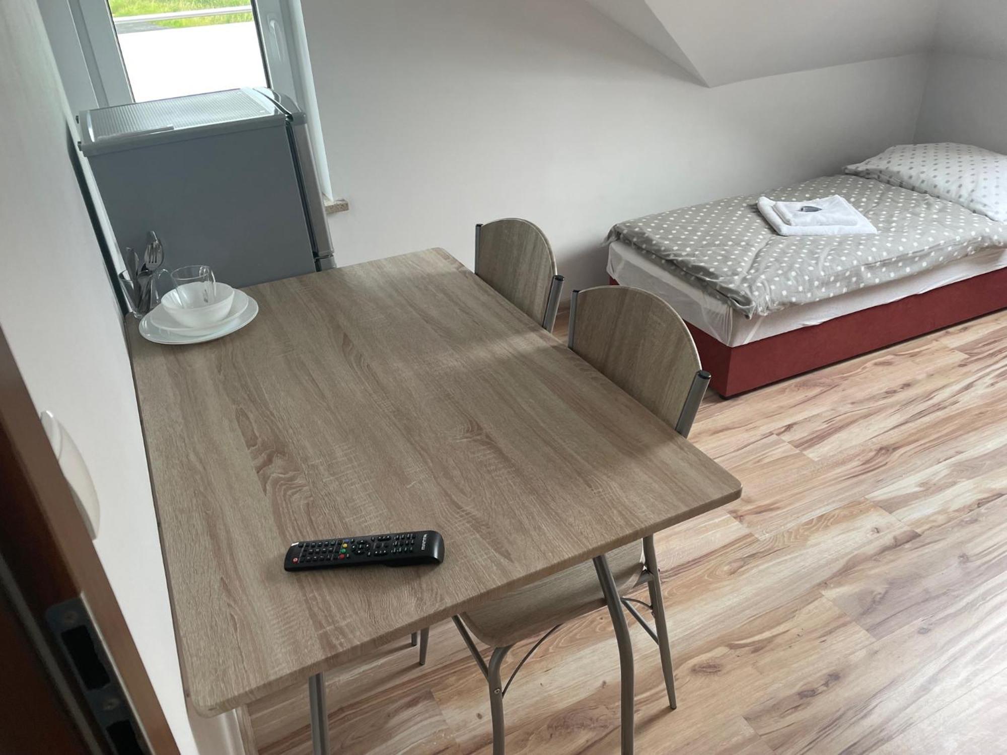 Rozana 51 Apartment ออปอเล ภายนอก รูปภาพ