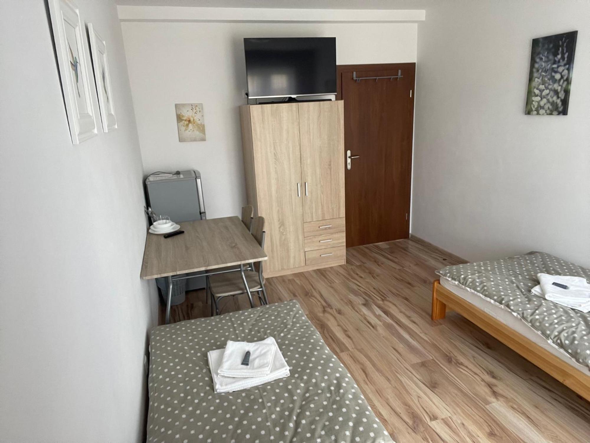 Rozana 51 Apartment ออปอเล ภายนอก รูปภาพ